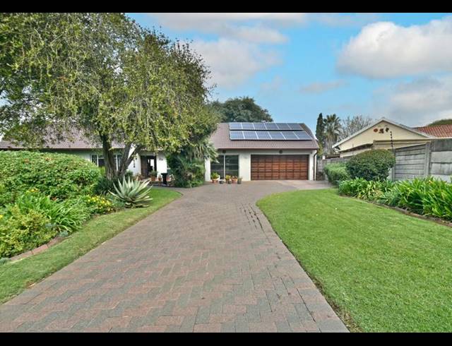 4 BEDROOM HOUSE FOR SALE IN BRACKENHURST